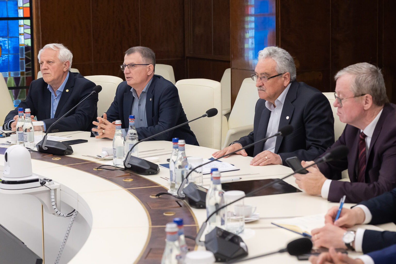 intalnire-sindicate-educatie-guvern-negocieri-fse-fsli-1536x1024