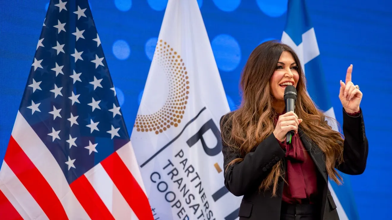 https___www.g4media.ro__wp-content_uploads_2026_09_Kimberly-Guilfoyle-1-e1790538404631