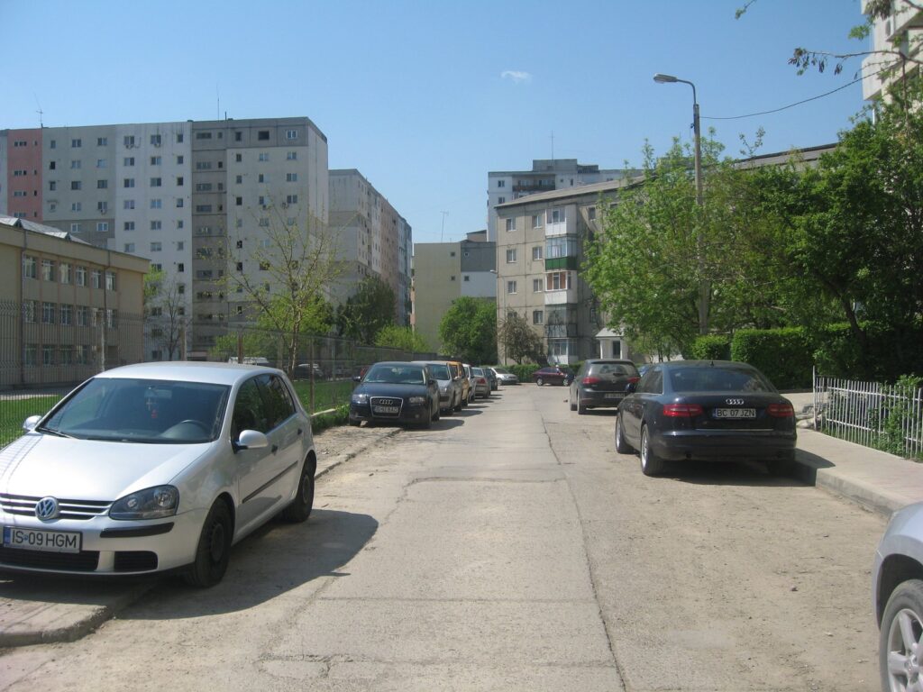 Blocuri de locuințe colective într-un cartier din Iași